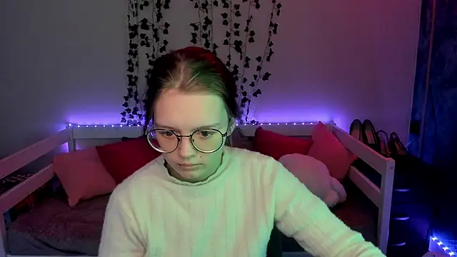 shy elina01 online show from November 4, 10:36 am