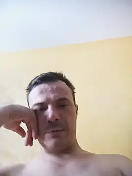 Snapshot of viktor1992-1-1 chatting on August 1, 9:41 am viktor1992-1-1 online show from August 1, 9:41 am