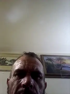 Snapshot of LetMeLiqU chatting on July 3, 2:34 pm LetMeLiqU online show from July 3, 2:34 pm