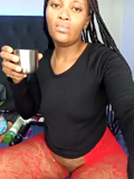 Sex bomb30 online show from March 5, 9:00 pm