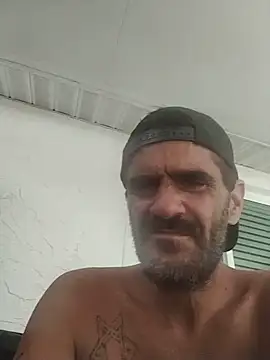 Snapshot of Thatfknguy81 chatting on May 17, 4:47 pm Thatfknguy81 online show from May 17, 4:47 pm