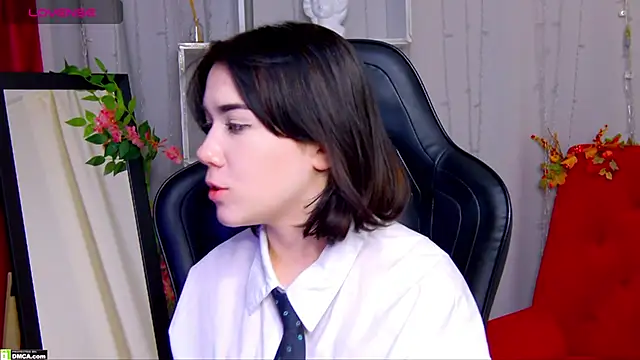 Kelly foox online show from December 1, 10:42 am