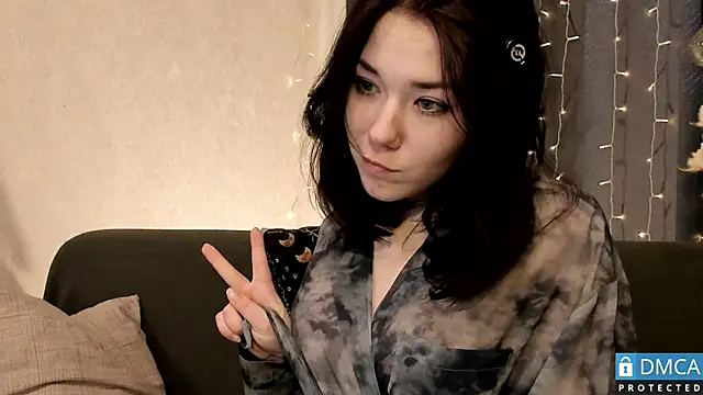 Kelly foox online show from April 18, 11:14 am