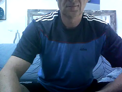 Snapshot of Vintermelon2 chatting on June 9, 4:57 am Vintermelon2 online show from June 9, 4:57 am