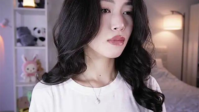 Snapshot of yourlittlesunrise_ chatting on May 7, 4:29 am yourlittlesunrise online show from May 7, 4:29 am