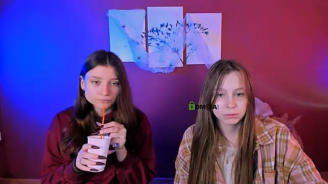 esme moore  online show from October 30, 9:55 am