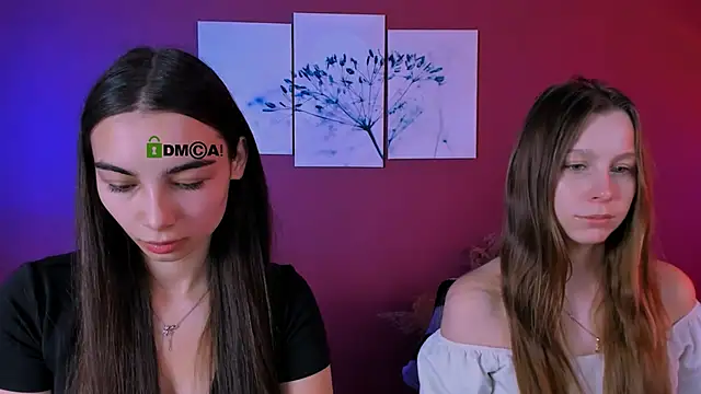 esme moore  online show from November 12, 10:04 am