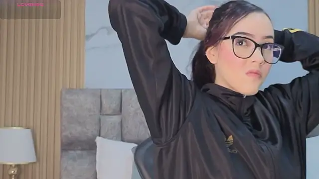 Snapshot of angel__kiss chatting on February 1, 2:15 pm angel kiss online show from February 1, 2:15 pm