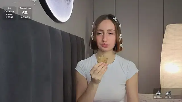 Snapshot of Dark_Project chatting on February 6, 7:23 am Dark Project online show from February 6, 7:23 am