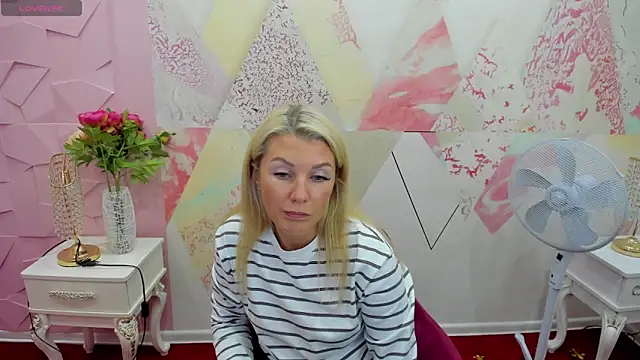 Hanna any4 online show from October 7, 11:07 am