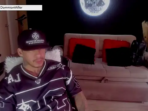 Dammianmiller online show from June 1, 3:58 pm