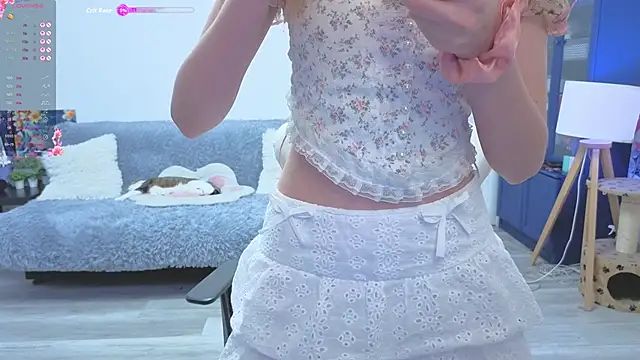 xAlisontiny online show from December 1, 10:59 pm