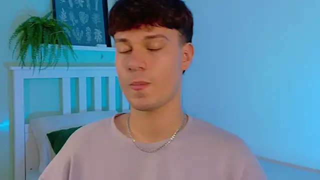 LiamThunder05  online show from October 16, 7:37 pm