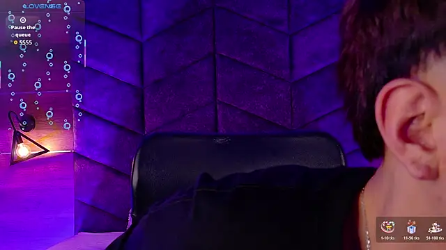 LiamThunder05  online show from October 31, 3:07 am