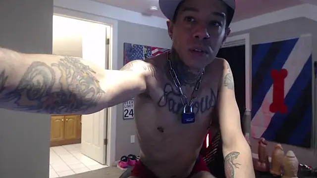 Snapshot of Michigan9000 chatting on March 28, 1:05 am Michigan9000 online show from March 28, 1:05 am