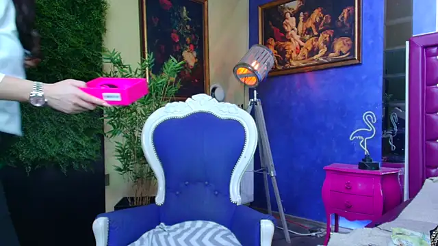 nicolepalmer online show from November 29, 10:51 am