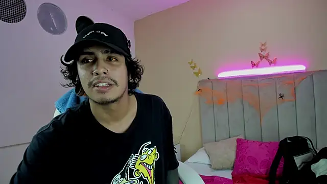 Snapshot of Kaoz_23_ chatting on October 9, 1:58 am Kaoz 23 online show from October 9, 1:58 am