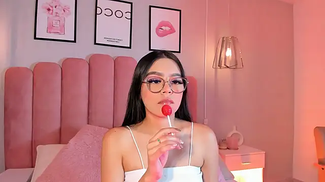 mara swan  online show from January 10, 8:21 pm