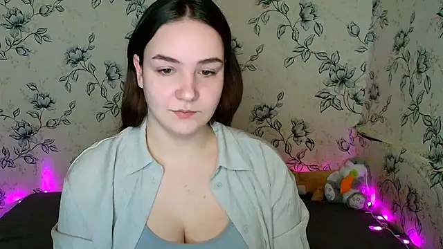 OliviaMontgommery online show from March 19, 1:04 pm