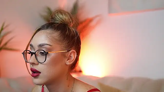 AileenKiss online show from October 14, 7:25 pm