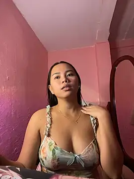 Funtasee Andi online show from May 1, 8:13 pm