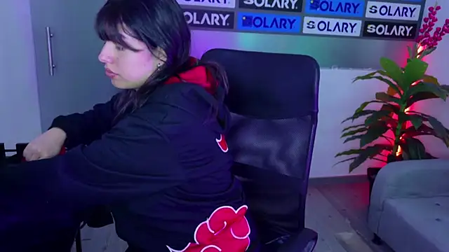 Violetta Swett  online show from November 21, 1:54 pm