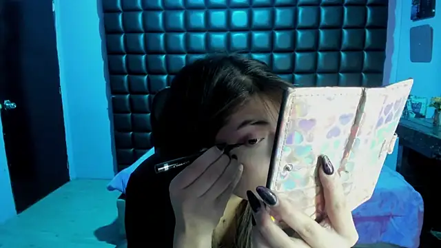 Violetta Swett  online show from December 19, 11:50 am