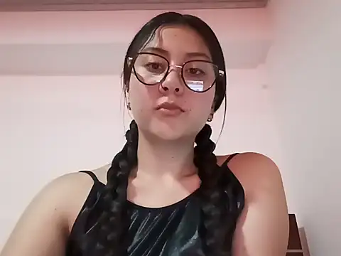 lil mila online show from October 22, 8:30 pm