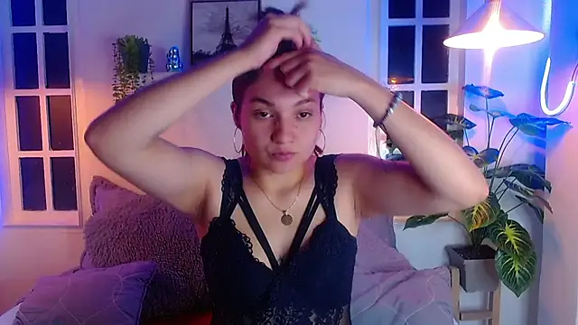 Viollet C online show from October 20, 1:39 am