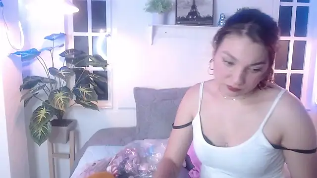 Viollet C online show from October 23, 1:49 am