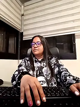 Xander Taylor  online show from October 9, 6:11 am