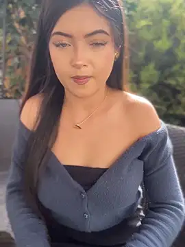 Snapshot of KyliePink_ chatting on October 11, 1:31 pm KyliePink online show from October 11, 1:31 pm