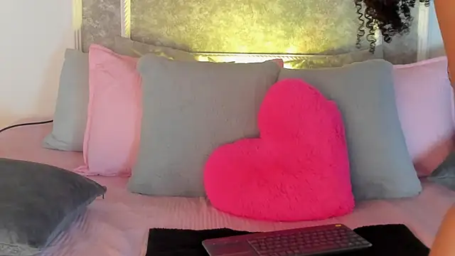 Snapshot of _victoriaa__lois chatting on October 29, 7:48 pm victoriaa lois online show from October 29, 7:48 pm