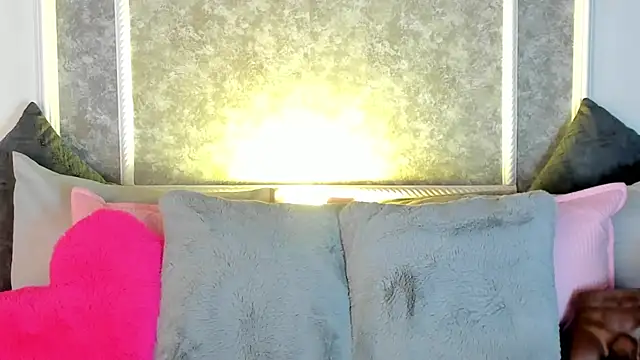 Snapshot of _victoriaa__lois chatting on November 22, 10:09 pm victoriaa lois online show from November 22, 10:09 pm