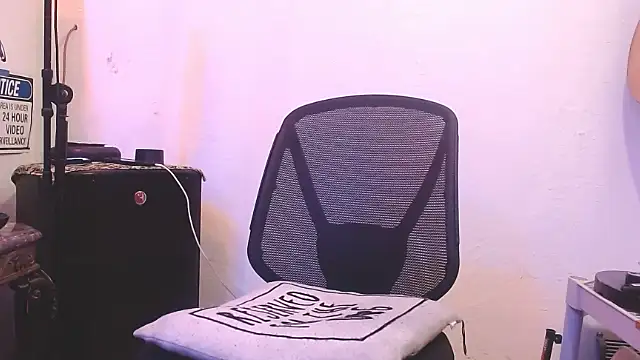 Tommy Love23 online show from November 18, 9:58 am