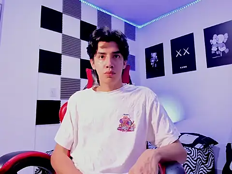 Snapshot of jeycobb chatting on October 27, 11:47 am jeycobb online show from October 27, 11:47 am