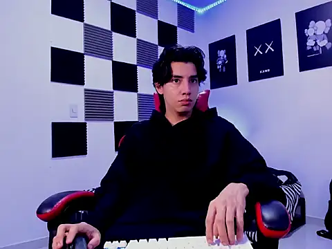 Snapshot of jeycobb chatting on November 24, 11:54 am jeycobb online show from November 24, 11:54 am