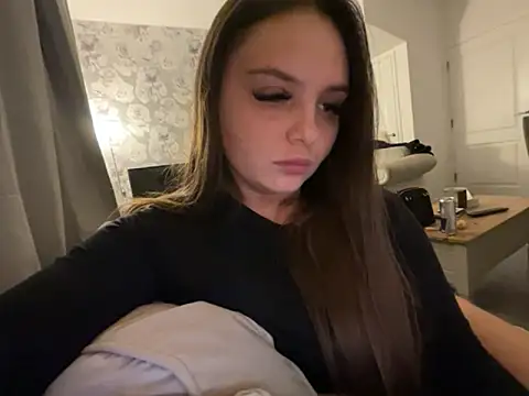 EllaStarrxxx online show from November 3, 12:13 am