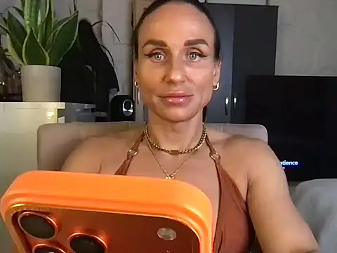 GluteQueenE online show from November 27, 3:14 pm