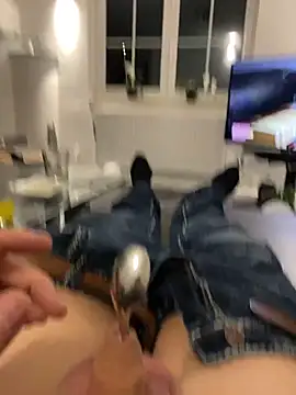 Sklavekay online show from March 2, 11:00 pm