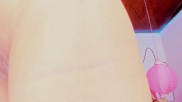 Snapshot of shannon_kinne_ chatting on December 16, 1:38 pm shannon kinne online show from December 16, 1:38 pm