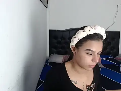 linnaskinyy online show from November 30, 6:17 am