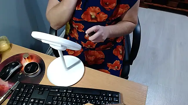 Snapshot of Ledi_Catherin chatting on November 3, 10:53 pm Ledi Catherin online show from November 3, 10:53 pm