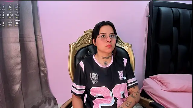 Nixielee  online show from October 6, 12:46 pm