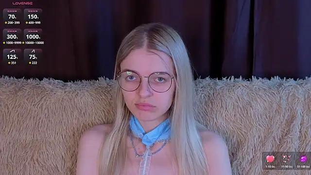 MonicaShiny online show from November 24, 7:13 pm