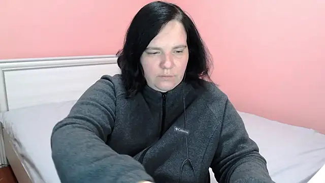  alexandra ray  online show from October 15, 7:30 am