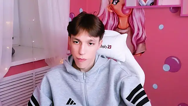 Snapshot of MarkBranston chatting on October 24, 3:41 pm MarkBranston online show from October 24, 3:41 pm