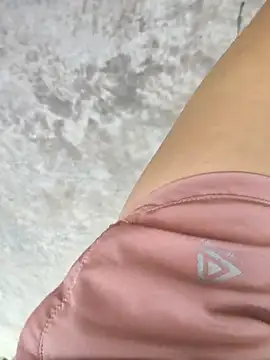 Snapshot of Mymy_love91 chatting on February 25, 10:36 am Mymy love91 online show from February 25, 10:36 am