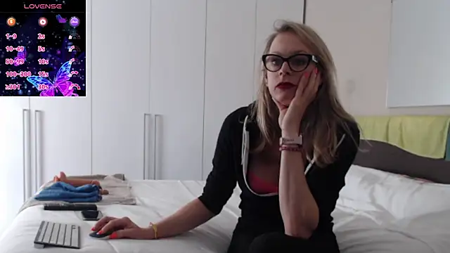 Spicypamy online show from October 16, 1:45 pm