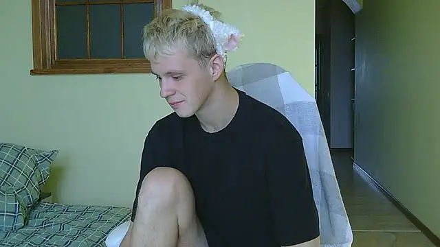  Timmy Boy  online show from October 31, 6:47 am